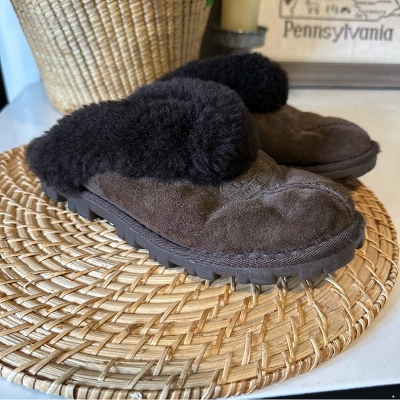 UGG Coquette Women’s Sheepskin Slipper Style 5125 Brown 7 - Picture 8 of 9